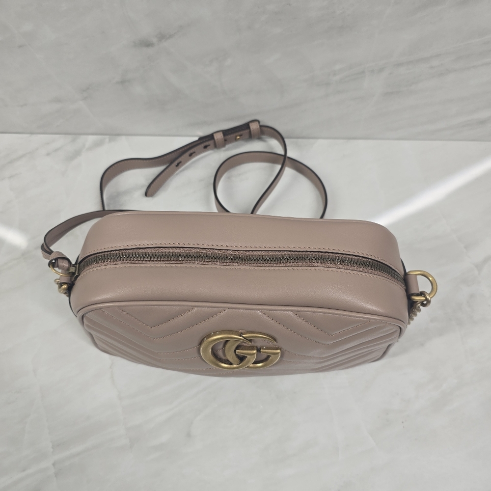 Gucci Marmont Small Camera Bag - Picture 4 of 10